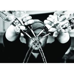 TD105-30 Chrome Freeflow Pourer